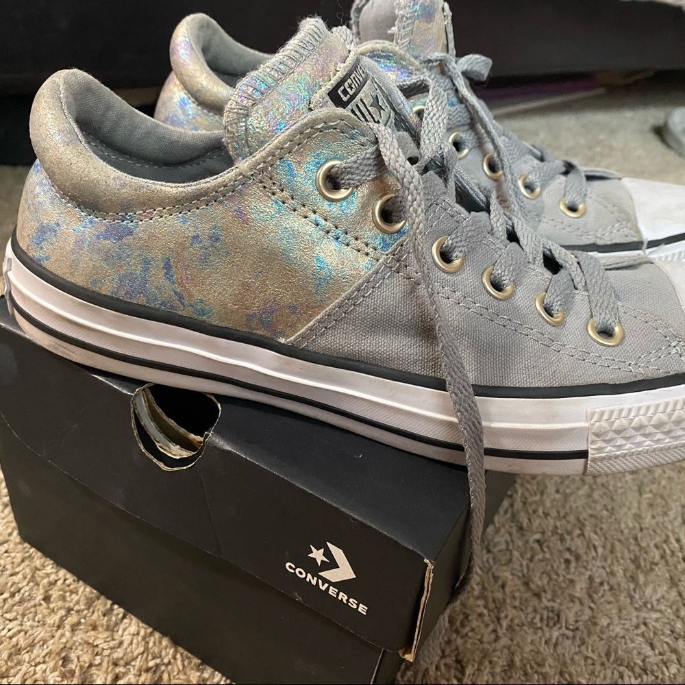 Converse - Picture 3 of 11